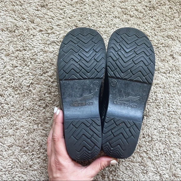 Dansko White Black Striped Slip On Shoes Clogs - Picture 4 of 5